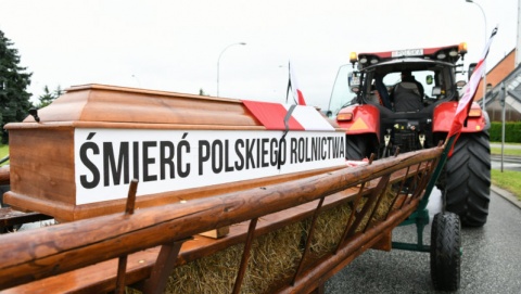 Rolnicy protestują w Brodnicy. Blokada drogi potrwa tam do godz. 20