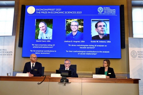 Nobel w dziedzinie ekonomii: David Card, Joshua Angrist i Guido Imbens