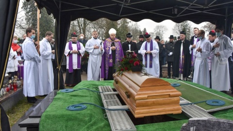 Szwederowo żegna swojego Pasterza. Pogrzeb ks. Władysława Mielcarka [zdjęcia]
