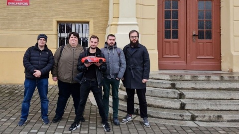 Studenci z Bydgoszczy w finale ważnego konkursu Tworzą pojazd autonomiczny
