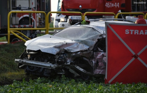 Wypadek w Dziennicach koło Inowrocławia. Zginął kierowca. Droga była zablokowana