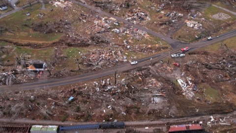 Co najmniej 79 osób zginęło w pięciu stanach USA po przejściu tornada [wideo]