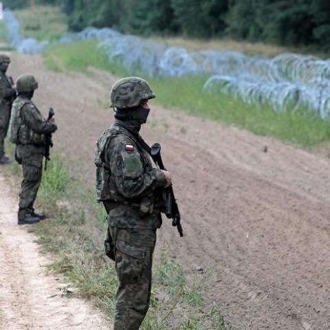 W strefie przy granicy z Białorusią znaleziono zwłoki mężczyzny