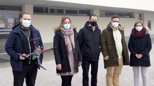 Roje dronów nad naszymi głowami. To przyszłość, choć prace już trwają [wideo]