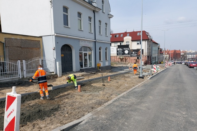 Obie jezdnie na Kujawskiej dla kierowców Na razie po jednym pasie, bo remont trwa (wideo, zdjęcia)