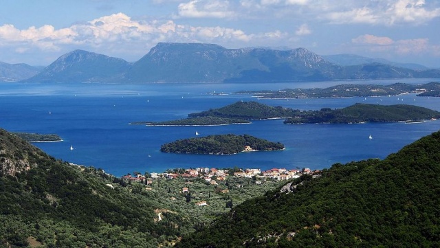 Grecja inauguruje sezon turystyczny, Włochy otwierają plaże, Portugalia parki wodne