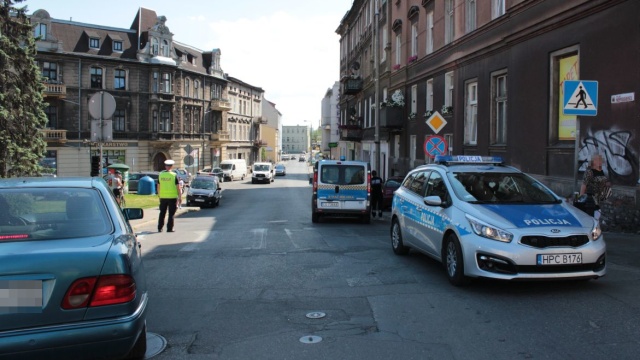 Potrąciła dwie osoby na przejściu dla pieszych. Z urazami trafiły do szpitala