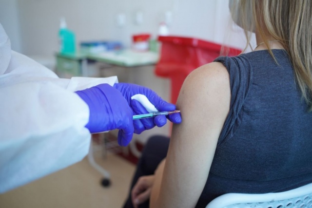 Bezpłatne badania i szczepienia przeciw COVID-19. Zdrowotna kampania w Brodnicy