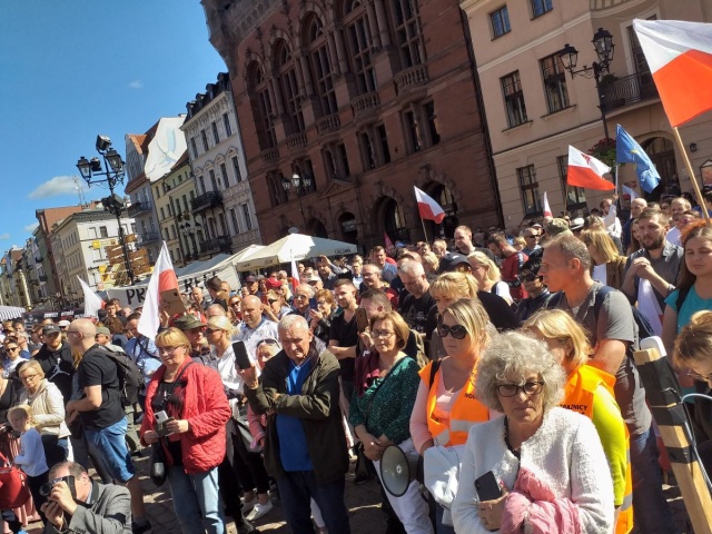 Protestują przeciwko przymusowym szczepieniom. Chcemy mieć wolny wybór