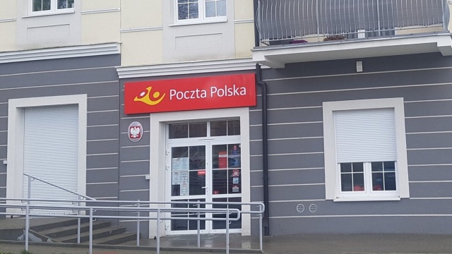 Poczta Polska zatrudni prawie 500 kurierów i pracowników sortowni. Praca w Lisim Ogonie