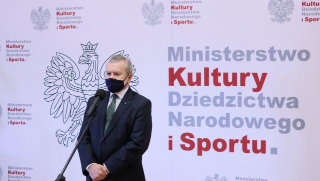 Zbudują boiska, lodowiska i sale sportowe. Program Sportowa Polska w regionie