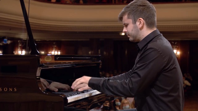 Trzech pianistów z bydgoskiej Akademii w trzecim etapie Konkursu Chopinowskiego