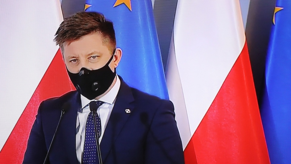 Szef KRPM Michał Dworczyk podczas konferencji prasowej transmitowanej z siedziby KPRM w Warszawie/fot. Paweł Supernak, PAP