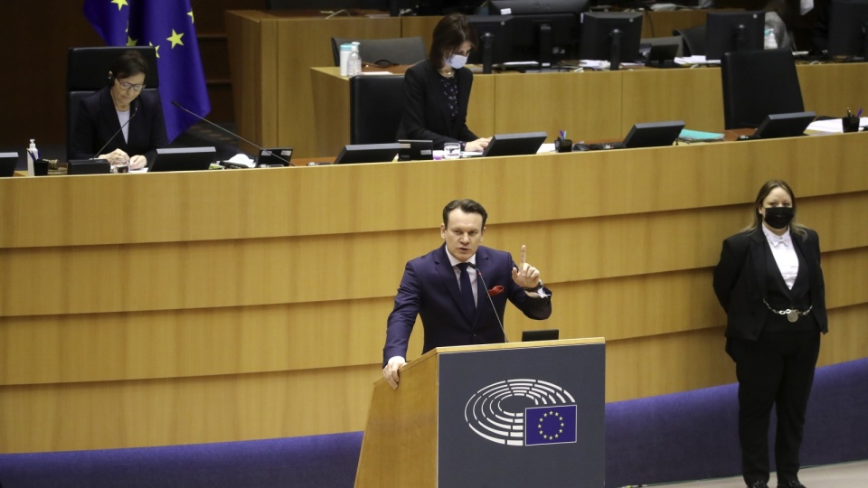 Parlament Europejski przyjął w czwartek rezolucję w sprawie ogłoszenia Unii Europejskiej „strefą wolności LGBTIQ”. Fot. PAP/EPA
