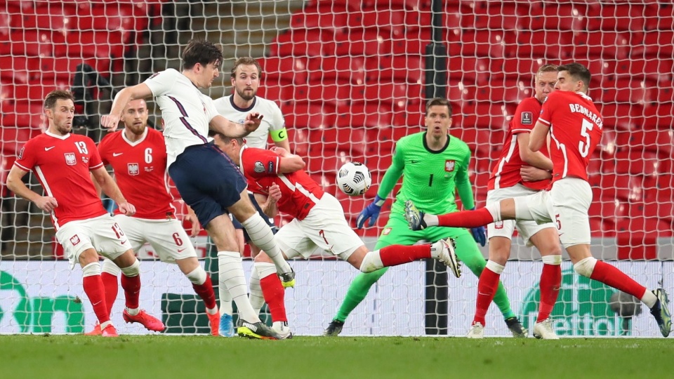 Harry Maguire zdobył bramkę na 2:1 w meczu Polska - Anglia. EPA/Catherine Ivill / POOL Dostawca: PAP/EPA.