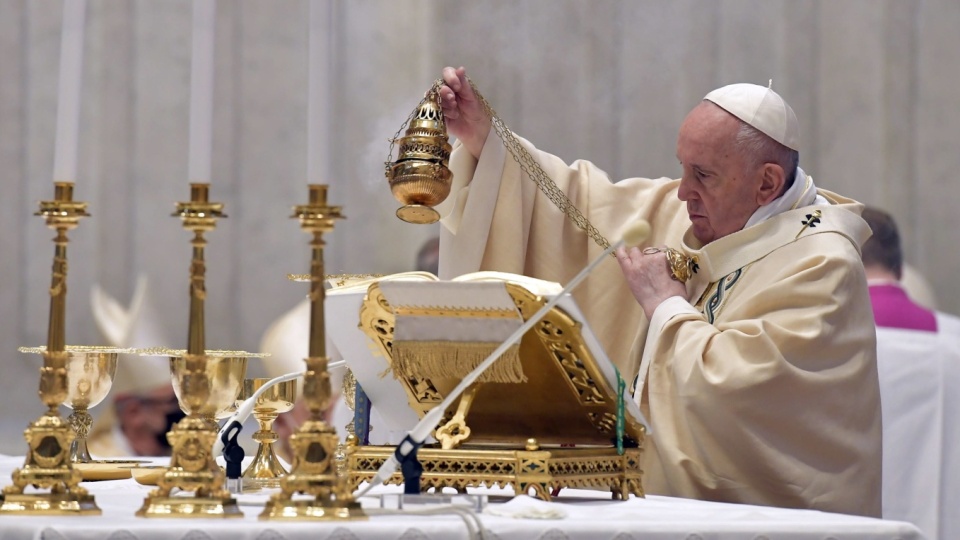 W wielkanocnym orędziu papież Franciszek zapewnił o swej bliskości z młodymi ludźmi na świecie. Fot. PAP/EPA