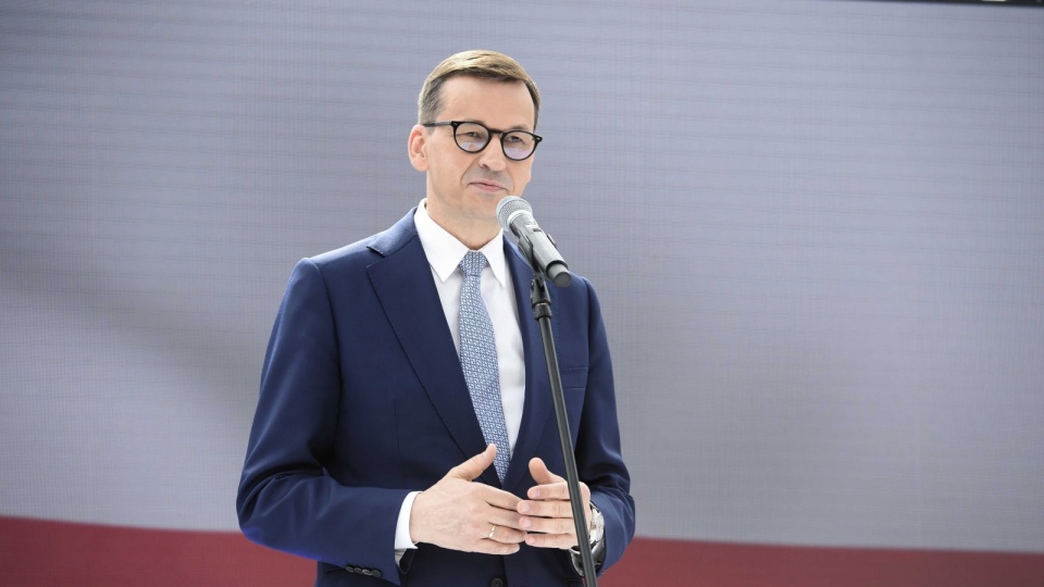 Premier Mateusz Morawiecki podczas uroczystości podpisania aktu erekcyjnego dotyczącego rozbudowy Domu Kultury Polskiej oraz nowej siedziby TVP Wilno w Domu Kultury Polskiej w Wilnie. Fot. PAP/Valdemar Doveiko