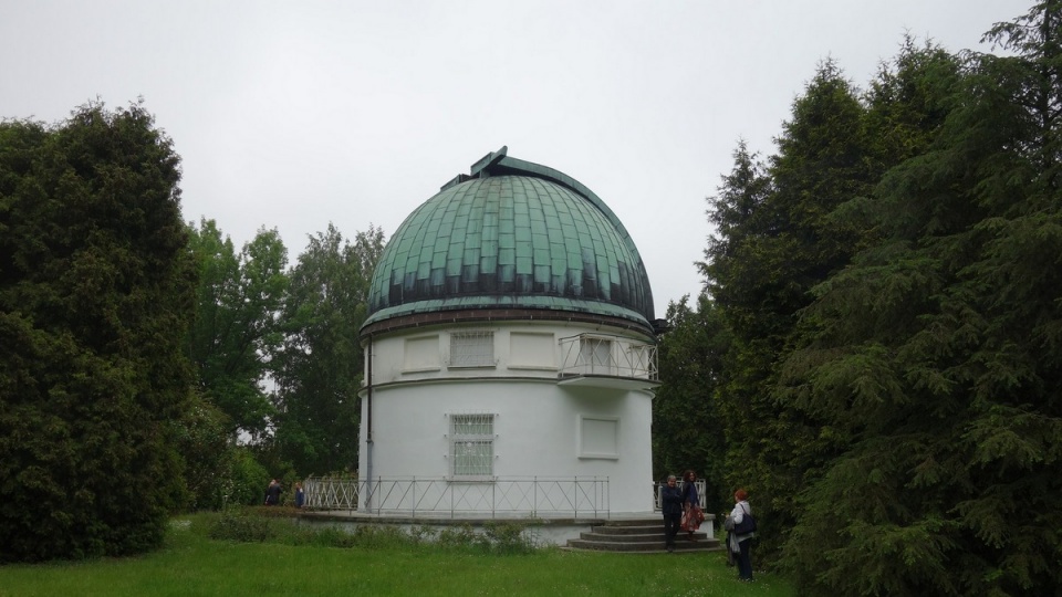 Pawilon obserwacyjny z lat 1961-1962 mieszczący teleskop Schmidta-Cassegraina o średnicy głównego lustra 90 cm/fot. Facebook