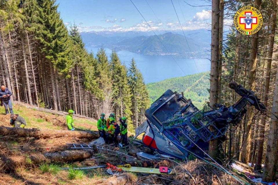 Katastrofa kolejki górskiej we włoskich Alpach/fot. PAP/EPA/CNSAS HANDOUT