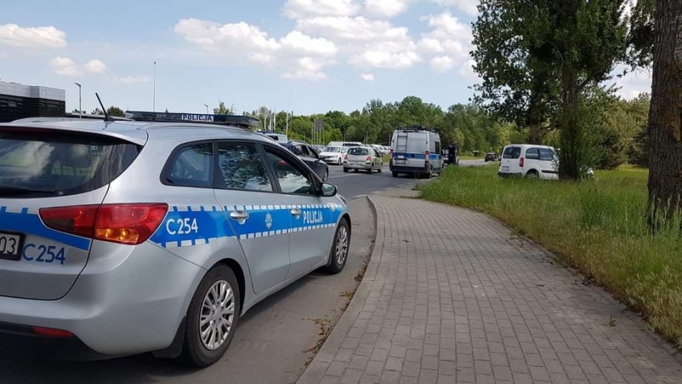 Zderzenie dwóch samochodów osobowych na skrzyżowaniu Nowotoruńskiej i Kieleckiej w Bydgoszczy. Fot. Bydgoszcz998