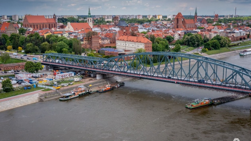 Kolejne nocne prace na moście drogowym im. marsz .J. Piłsudskiego. Fot. MZD Toruń