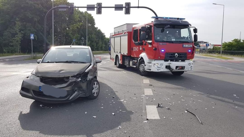 Wypadek przy ul. Grunwaldzkiej w Bydgoszczy/fot. Bydgoszcz 998