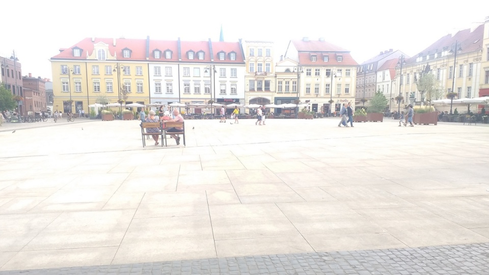 Bydgoscy radni klubu PiS ponownie pytają prezydenta Bydgoszczy o płytę Starego Rynku/fot. Jolanta Fischer