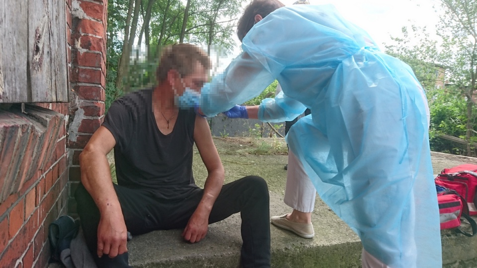 W Toruniu rozpoczęła się akcja szczepień przeciw COVID-19 wśród osób bezdomnych/fot. Michał Zaręba