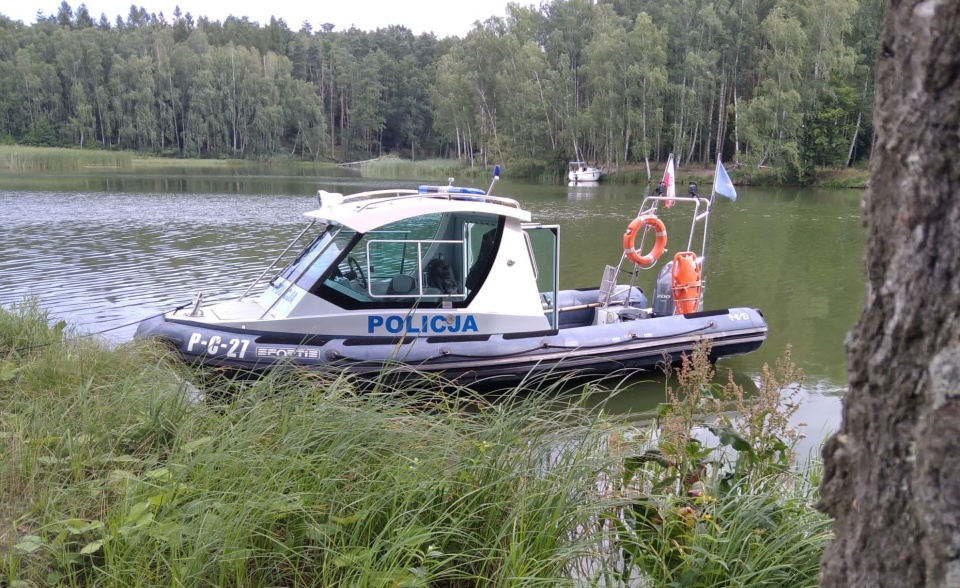 „Wodniacy” z bydgoskiej komendy patrolują nie tylko akweny, lecz także tereny do nich przyległe - najczęściej lasy./fot. KWP Bydgoszcz