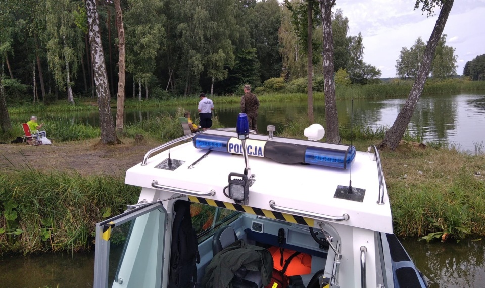 „Wodniacy” z bydgoskiej komendy patrolują nie tylko akweny, lecz także tereny do nich przyległe - najczęściej lasy./fot. KWP Bydgoszcz