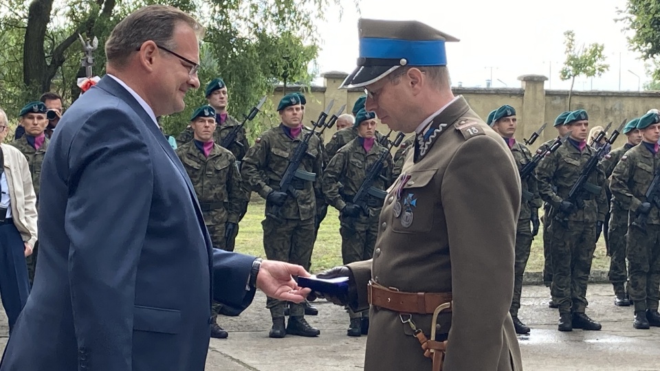 Uroczysta zbiórka i odsłonięcie tablicy pamiątkowej z okazji 100. rocznicy powstania Centrum Wyszkolenia Kawalerii w Grudziądzu. Fot. Krystian Makowski