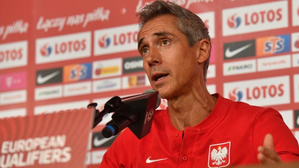 Trener reprezentacji Polski Paulo Sousa powiedział podczas wtorkowej konferencji prasowej, że Piotr Zieliński i Bartosz Bereszyński nie zagrają w środowym meczu eliminacji piłkarskich mistrzostw świata z Anglią w Warszawie. Fot. PAP/Piotr Nowak