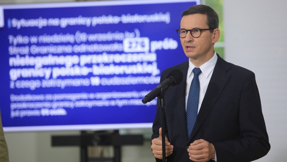 Premier Mateusz Morawiecki podczas konferencji prasowej, po odprawie z dowództwem Straży Granicznej w Komendzie Głównej SG w Warszawie/fot. Wojciech Olkuśnik, PAP