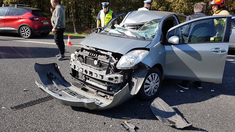 Groźny wypadek na drodze krajowej nr 25 między Bydgoszczą a węzłem w Stryszku/fot. Bydgoszcz 998