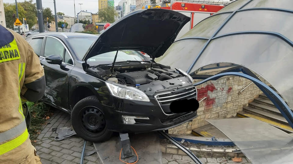 Wypadek na bydgoskim rondzie Jagiellonów/fot. Pomoc drogowa Krystian Andruszczenko