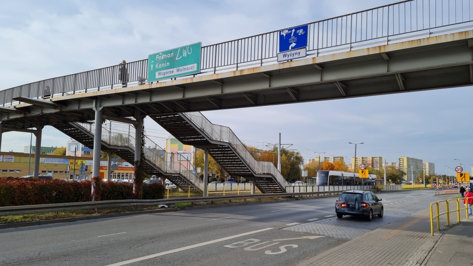 Kładka nad ulicą Wojska Polskiego w Bydgoszczy ma już 40 lat./fot. ZDMiKP Bydgoszcz