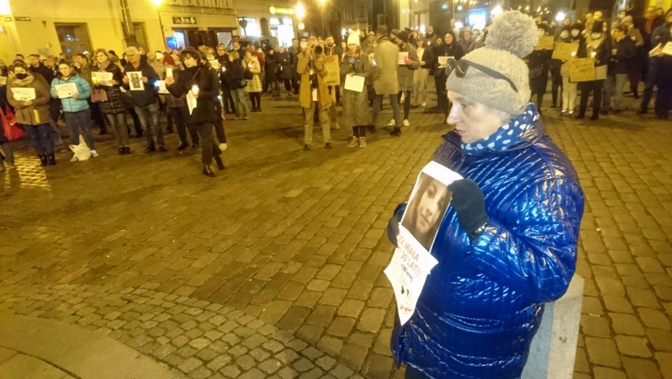Manifestacja w Toruniu po śmierci 30-letniej kobiety z Pszczyny. Fot. Michał Zaręba