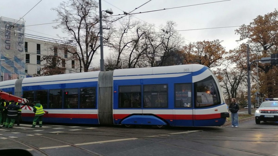 Samochód osobowy zderzył się z tramwajem/fot. Monika Siwak