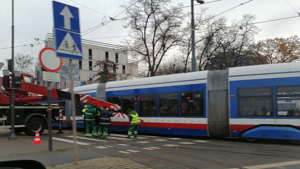 Samochód osobowy zderzył się z tramwajem/fot. Monika Siwak