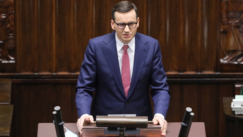 Premier Mateusz Morawiecki na sali obrad Sejmu w Warszawie. Fot. PAP/Paweł Supernak