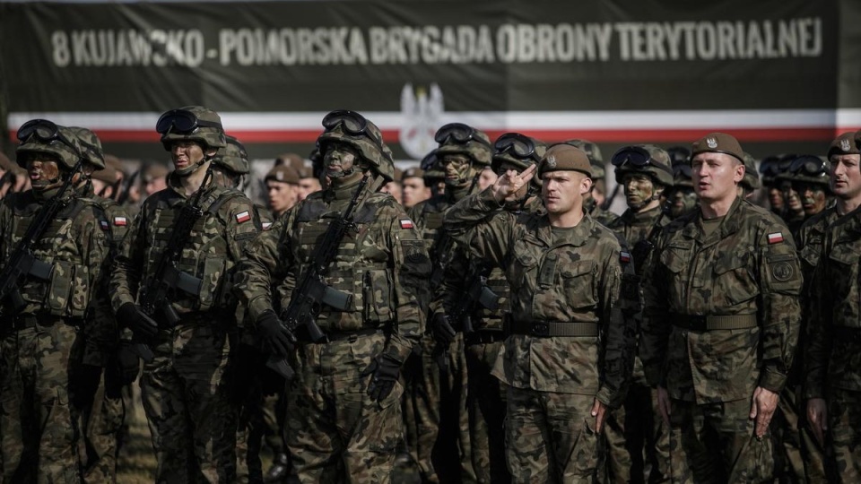 Ochronę polskiej granicy z Białorusią - oprócz policjantów z regionu - wspierają także żołnierze 8.Kujawsko-Pomorskiej Brygady Obrony Terytorialnej./fot. wojsko-polskie.pl