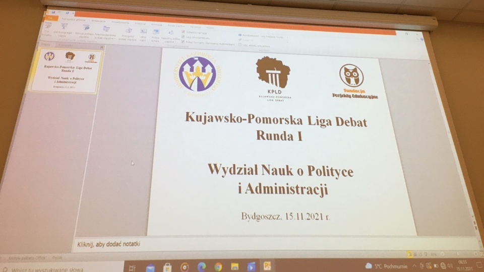 Jak zdobyć przewagę w dyskusji, ale też otworzyć się na argumenty przeciwnika - tego uczą się uczestnicy debat oksfordzkich. Na Uniwersytecie Kazimierza Wielkiego w Bydgoszczy zainaugurowano Kujawsko-Pomorską Ligę Debat./fot. Elżbieta Rupniewska