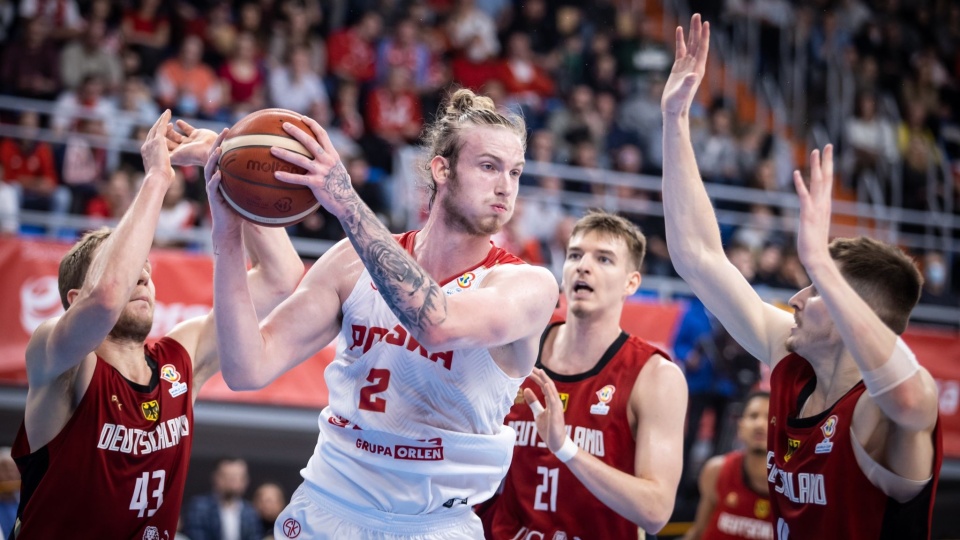 Aleksander Balcerowski w czasie meczu Polska - Niemcy w ramach eliminacji Mistrzostw Świata. Fot. Wojciech Figurski/400mm.pl