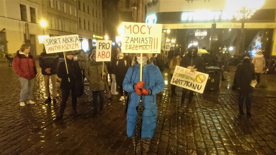 Toruń: protest przeciwko projektowi ustawy o całkowitym zakazie aborcji./fot. Michał Zaręba