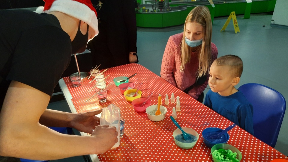 Wykonane przez siebie ozdoby można zabrać do domu. Fot. Monika Kaczyńska