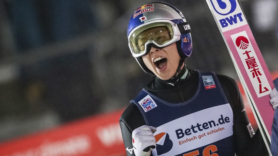 Ryoyu Kobayashi wygrał niedzielny konkurs w Klingenthal. Fot. EPA/MARTIN DIVISEK Dostawca: PAP/EPA.