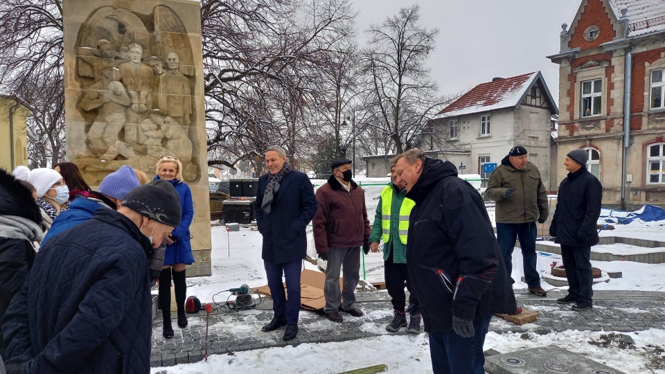 Stary Fordon przechodzi gruntowną rewitalizację. Prace odbywają się, m.in na rynku, gdzie powstaje podświetlana fontanna o średnicy 22 metrów./fot. Agata Raczek