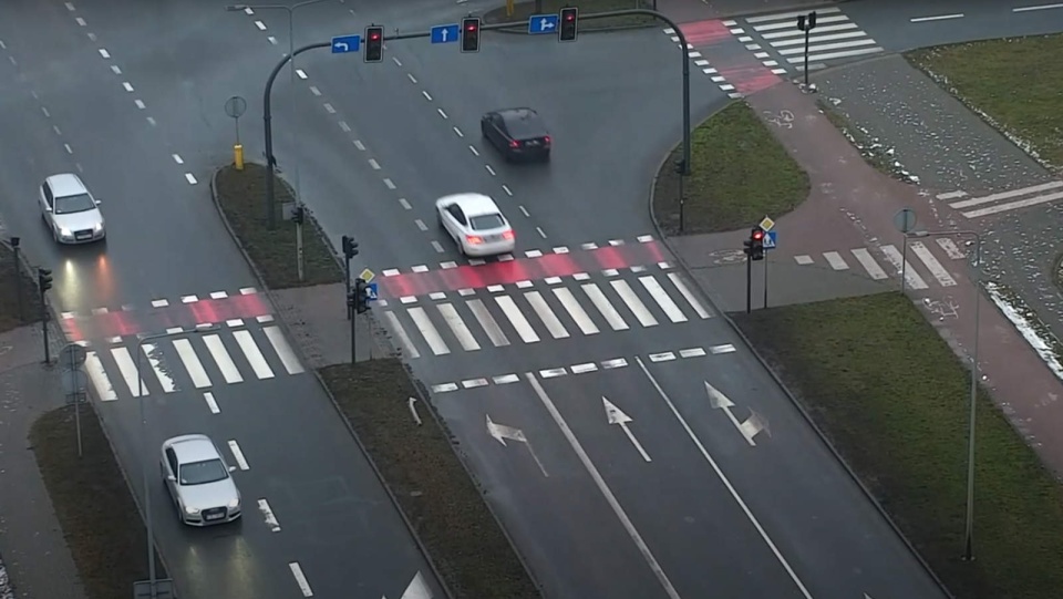 Policjanci z bydgoskiej „drogówki” kolejny raz przyglądali się zachowaniom kierowców w Bydgoszczy. Fot. Zrzut ekranu