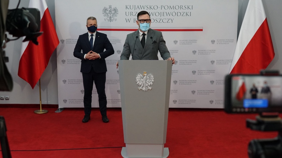 Dr Rajewski apeluje, by w przypadku objawów infekcji, pozostać w domu. Fot. KPUW