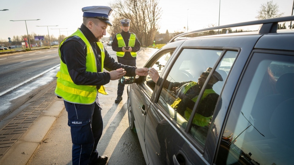 W Dzienniku Ustaw ukazała się nowela rozporządzenia ws. wysokości mandatów drogowych. Fot. Policja